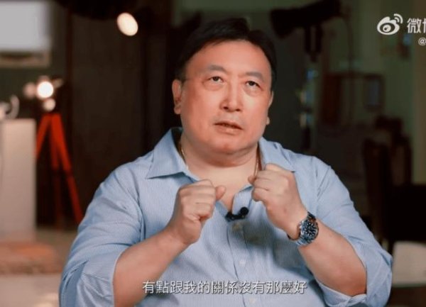 掌柜配资 王晶掀翻电影圈：跟着我7天当导演，笨人才上北京电影学院